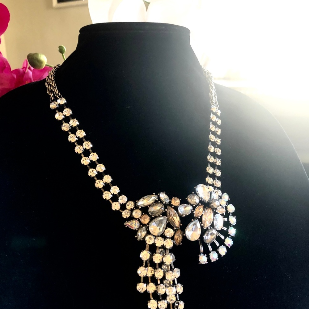 NWT 98 Banana Republic St. Germain Metallic Crystal Fringe Fan Necklace NWT 98 - Picture 3 of 5